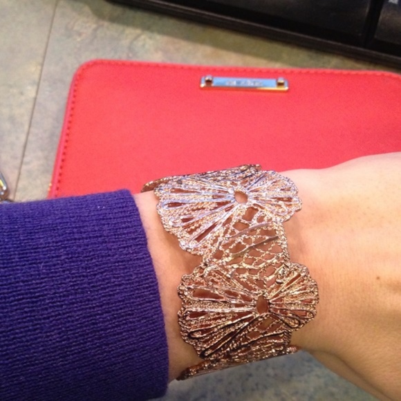 :: Stella & Dot | Retired Geneve Rose Gold Cuff Bracelet - Picture 5 of 9